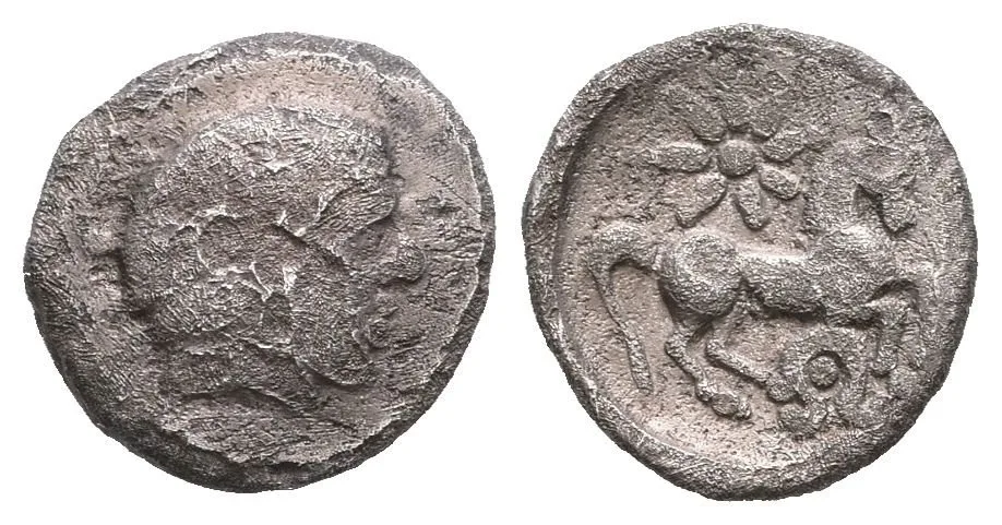 Drachma, Stylizovaná hlava s čelenkou vpravo / Kůň zprava, nad ním hvězda, pod ním torques, — 1