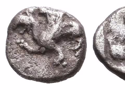 AR Obol, 480 - 465 př. Kr., Gryf zleva / Hlava orla v inkusním čtverci,